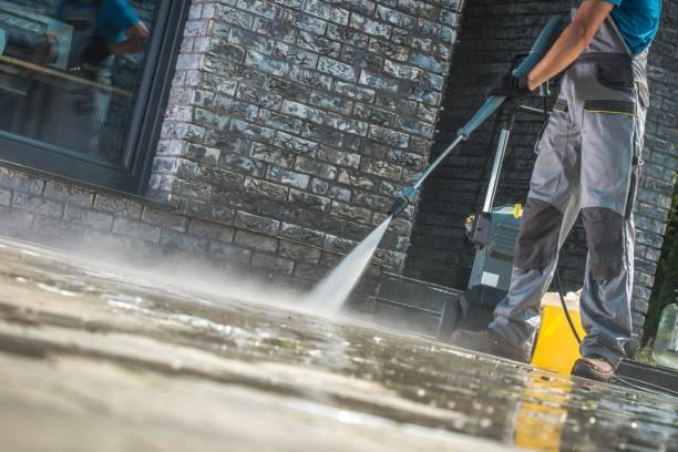 Professional Pressure Washing Services in Caruthers, CA